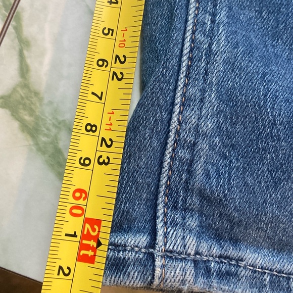 Paige Cindy Crop Jeans - Picture 7 of 8